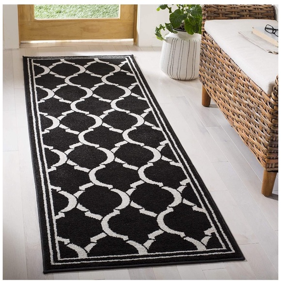 Safavieh Other - Safavieh Amherst Collection runner